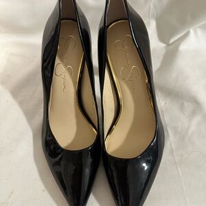 Jessica Simpson Shiny Black Pumps